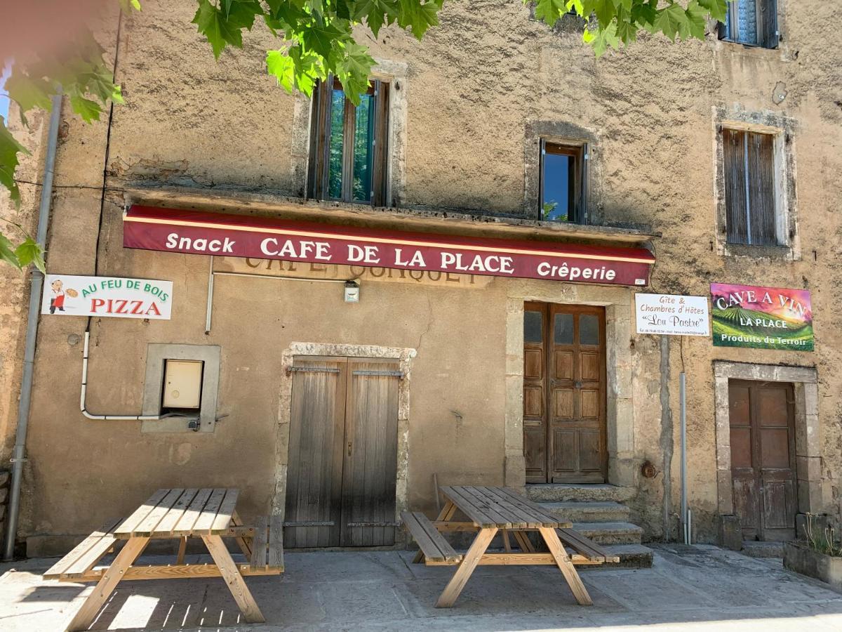 Cafe De La Place Gite & Chambres D'Hotes "Lou Pastre" Lanuejols  Exterior photo